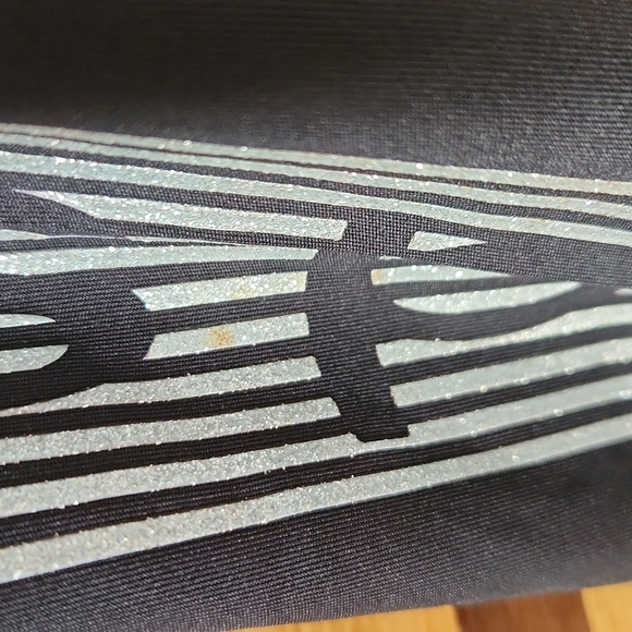 NWT!! BEBE LEGGINGS SILVER WRITING - Picture 6 of 11